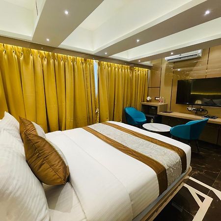 Home2 Renaissance Club 孟买 外观 照片