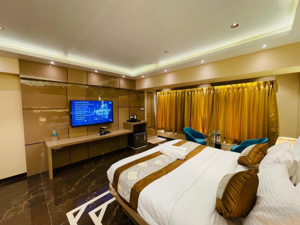 Home2 Renaissance Club 孟买 外观 照片