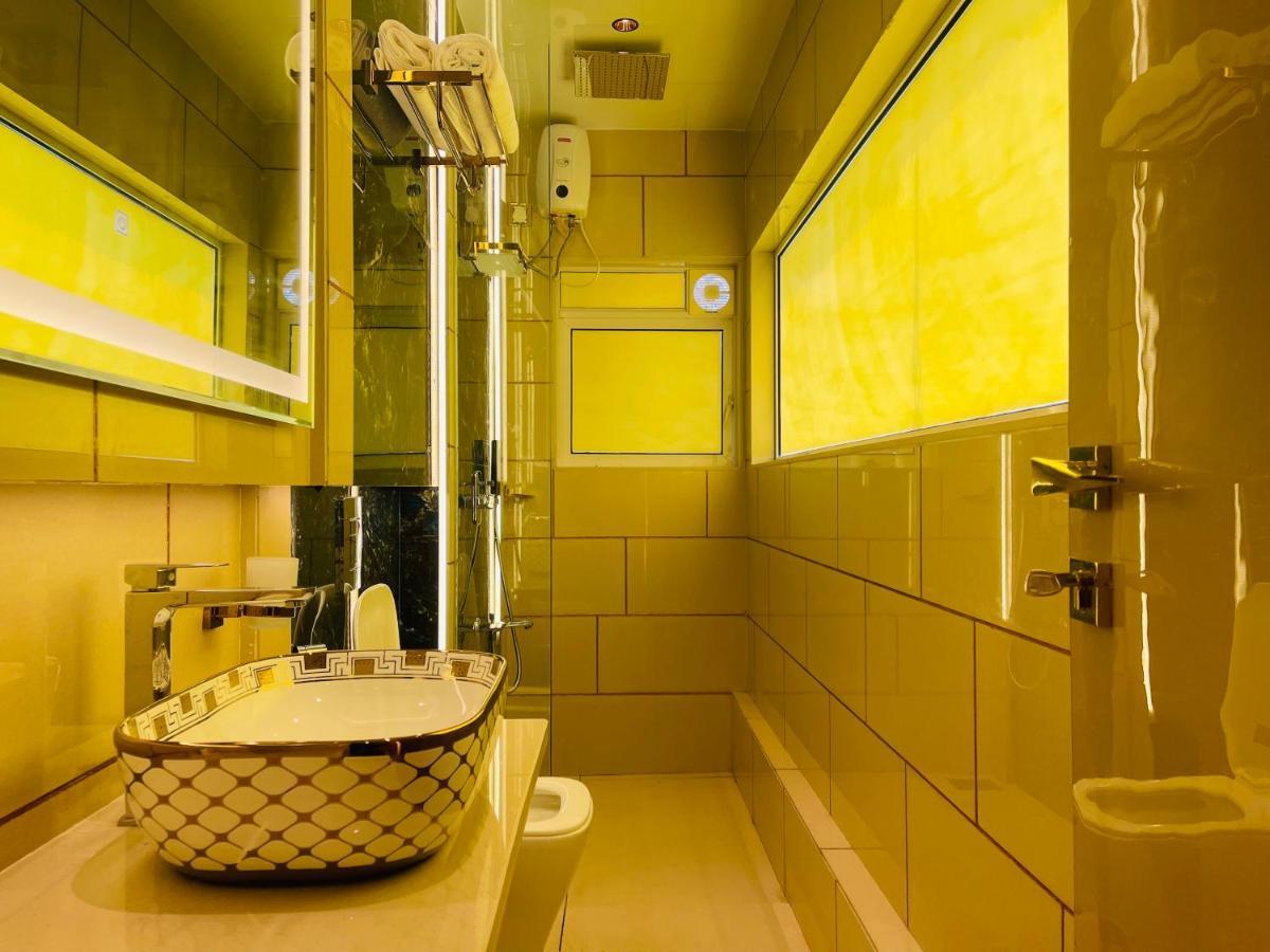 Home2 Renaissance Club 孟买 外观 照片