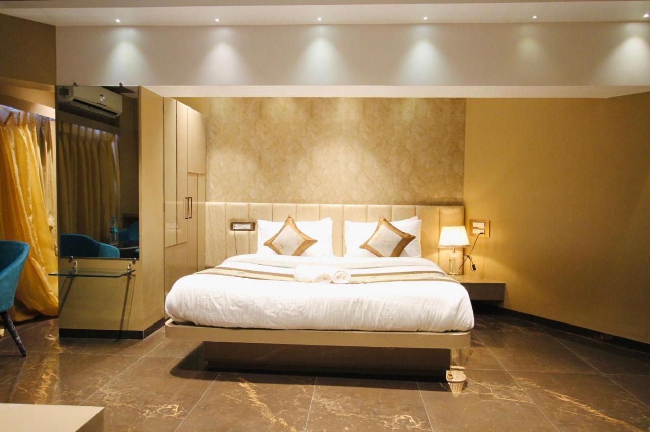Home2 Renaissance Club 孟买 外观 照片
