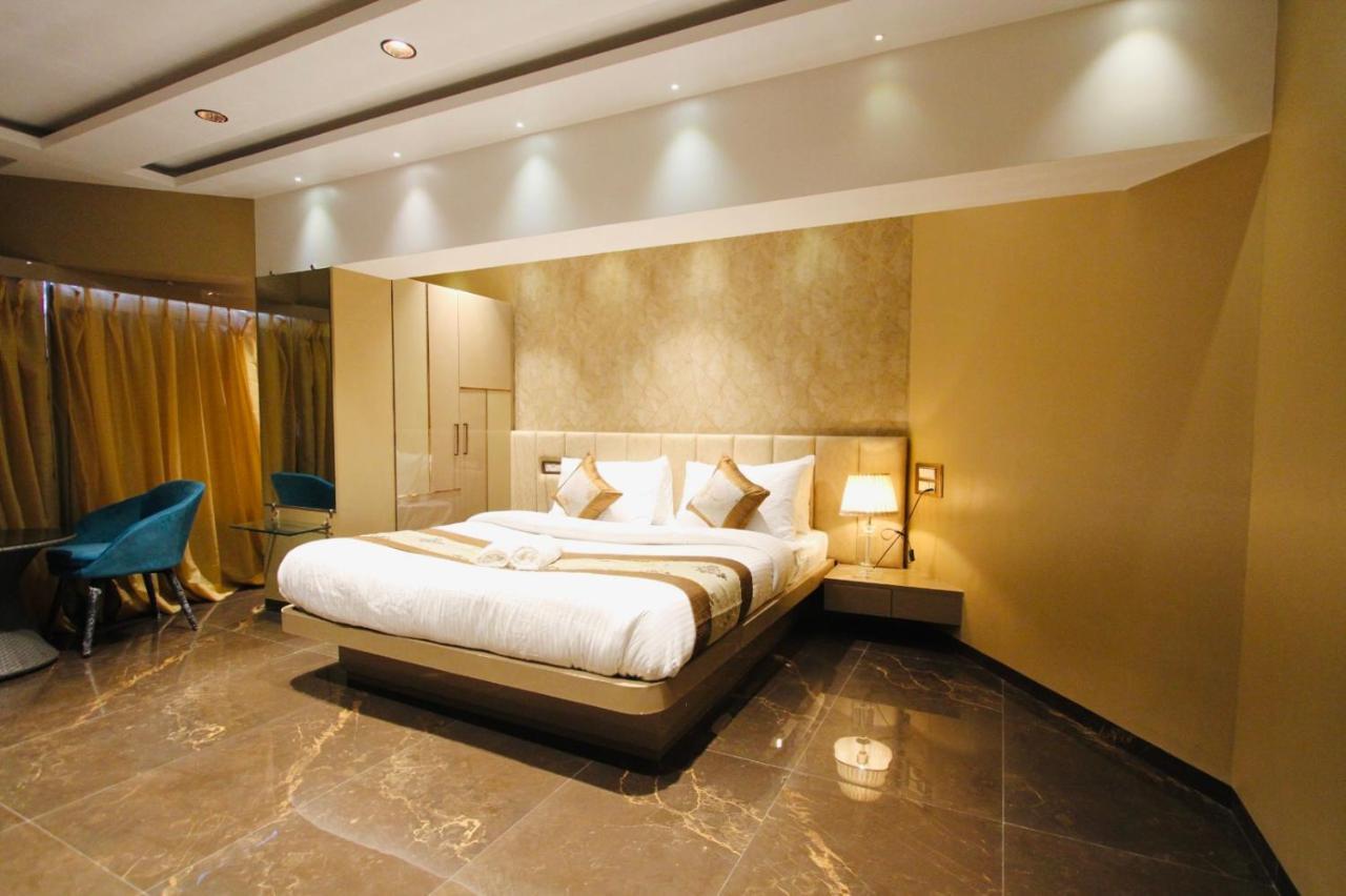 Home2 Renaissance Club 孟买 外观 照片