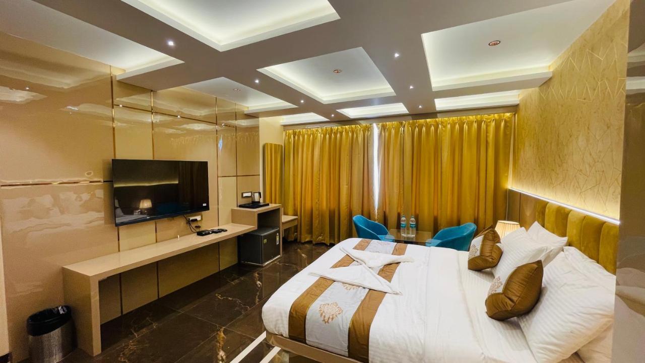 Home2 Renaissance Club 孟买 外观 照片