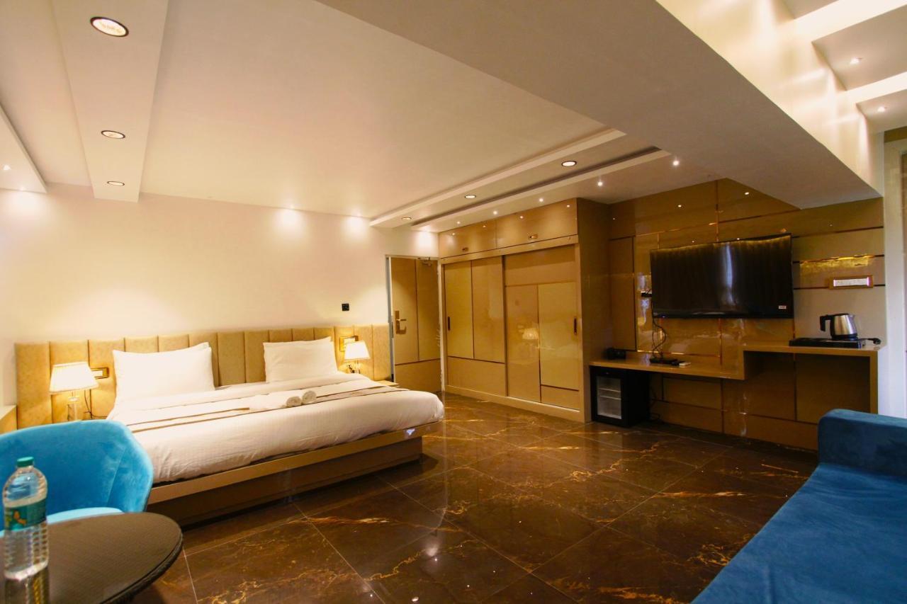 Home2 Renaissance Club 孟买 外观 照片