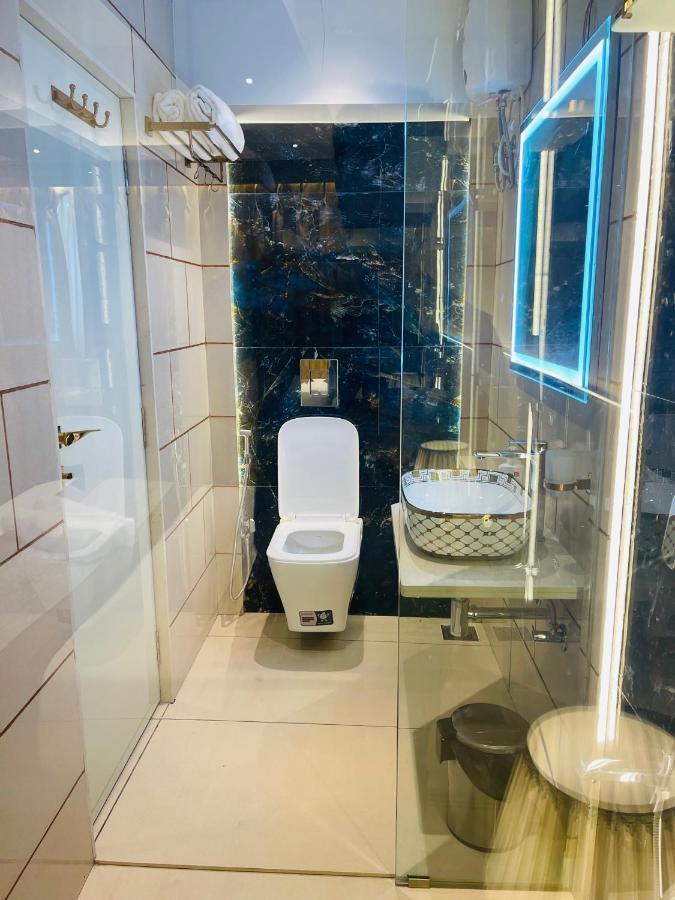 Home2 Renaissance Club 孟买 外观 照片