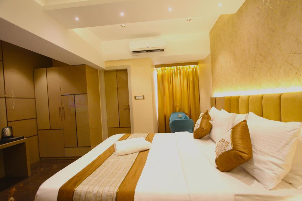Home2 Renaissance Club 孟买 外观 照片