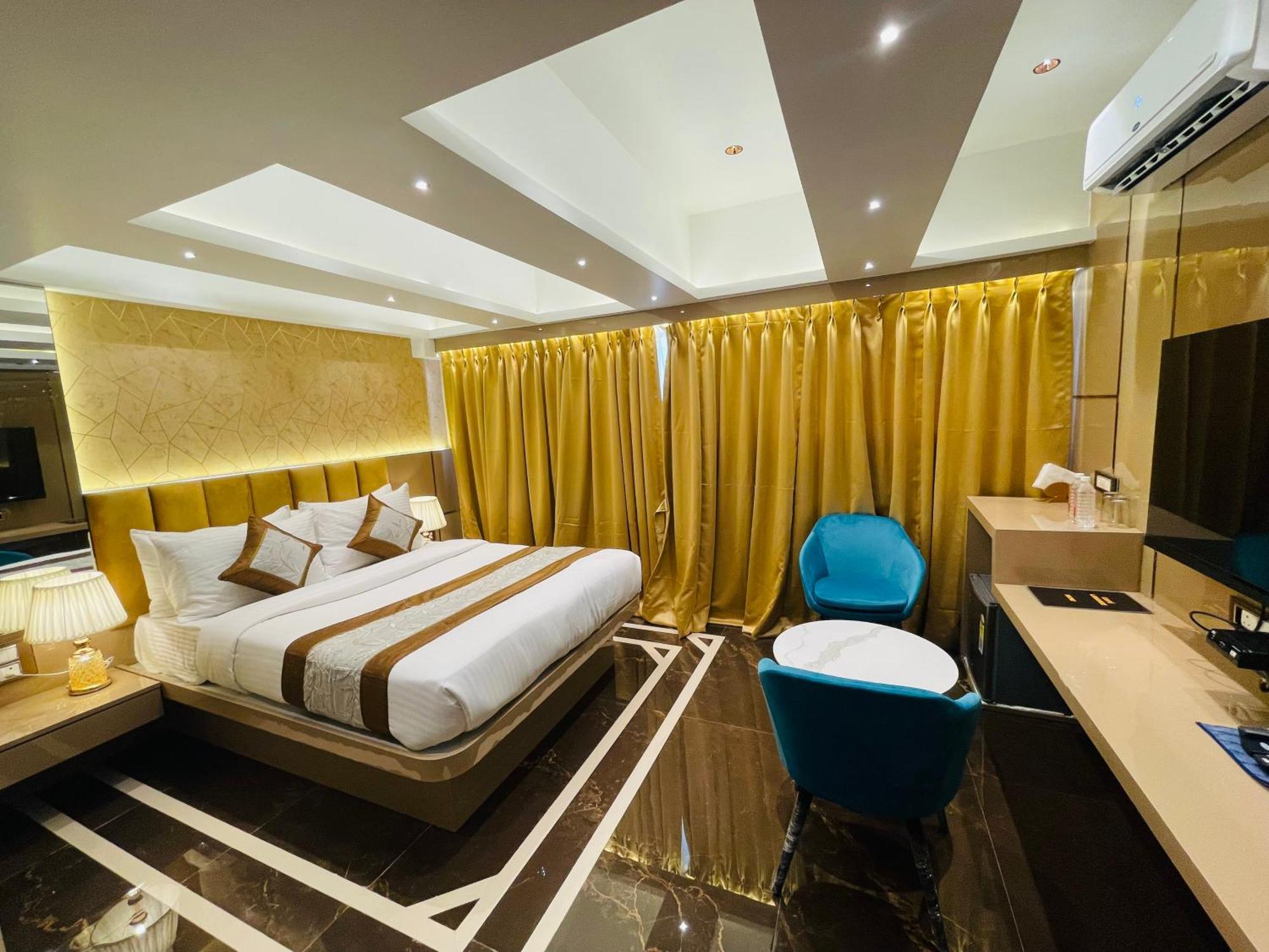 Home2 Renaissance Club 孟买 外观 照片